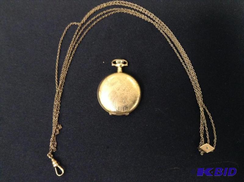 lot 105 image: Elgin Watch Co 13 Jewel Pocket Watch and Watch Chain
