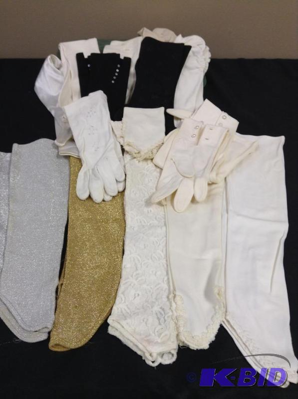 lot 11 image: Lot of vintage womens gloves including fingerless, short to opera length and glove box