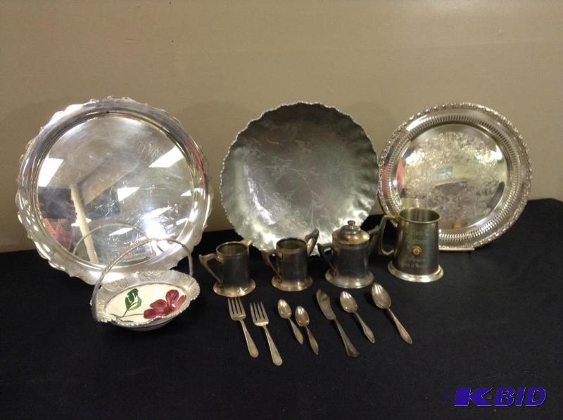 lot 125 image: Northwest Airlines Service Mug & Silverplate