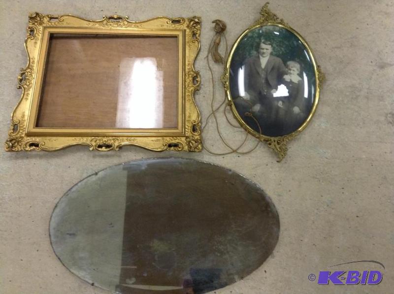 lot 134 image: Lot of  vintage gold frame, mirror bubble glass photo and rope tassel hanger