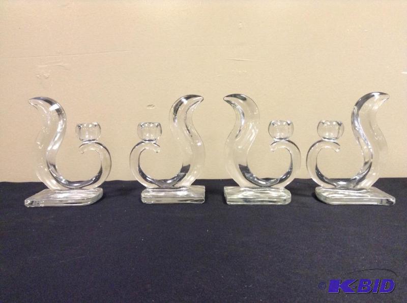 lot 18 image: Lot of two pair of pressed glass swan vintage candlesticks