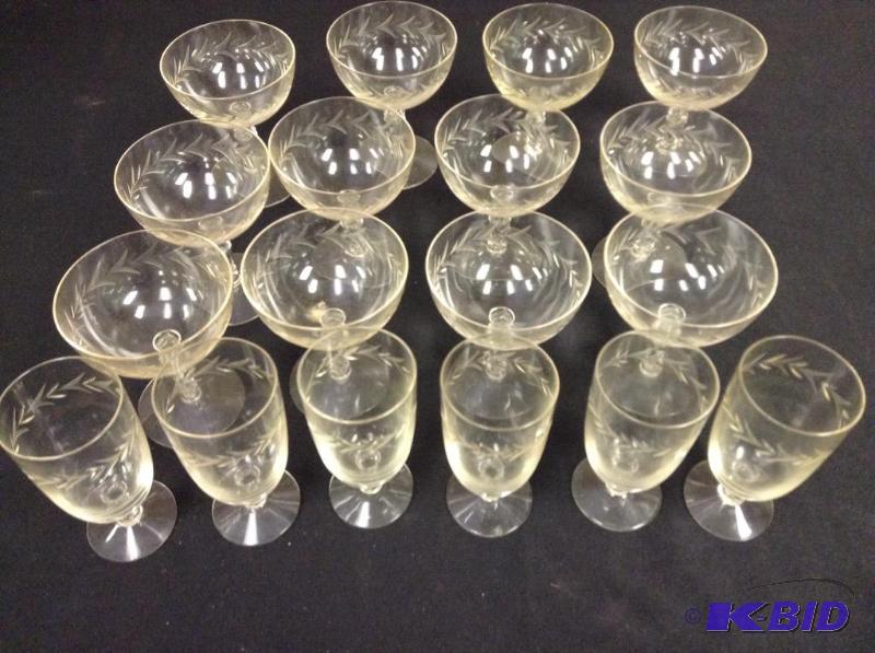lot 38 image: Lot of crystal- 6 cordials and 12 champaign