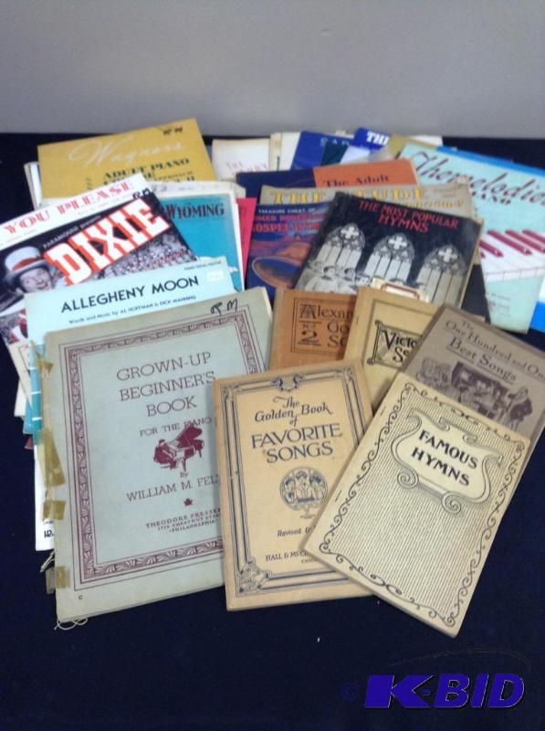 lot 4 image: Lot of vintage hymnals, song books and sheet music for piano