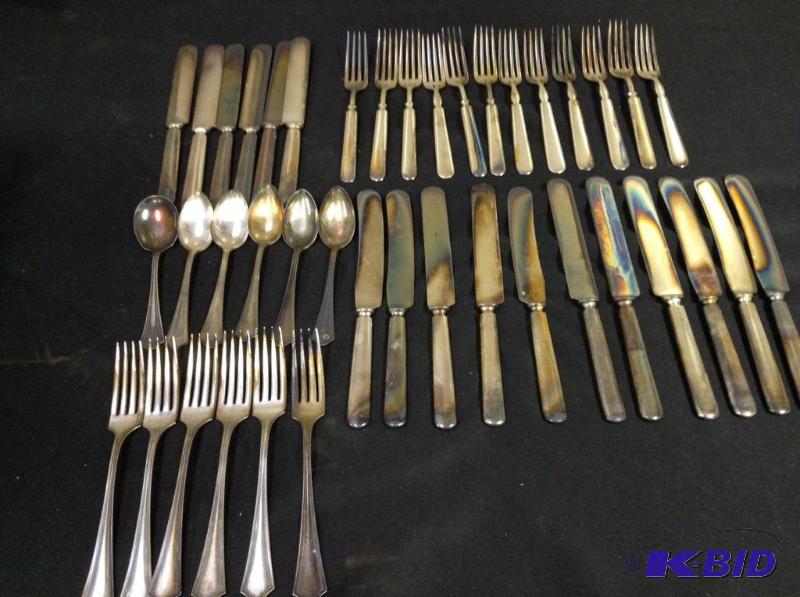 lot 50 image: Lot of Silverplate flatware variety