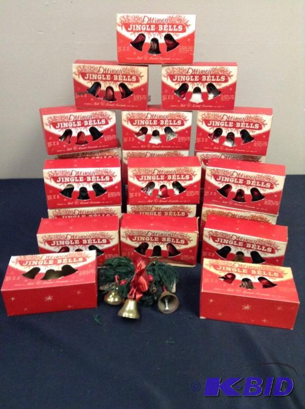 lot 76 image: Lot of 23 vintage Doorway Jingle Bells hangers by Holt Howard Associates