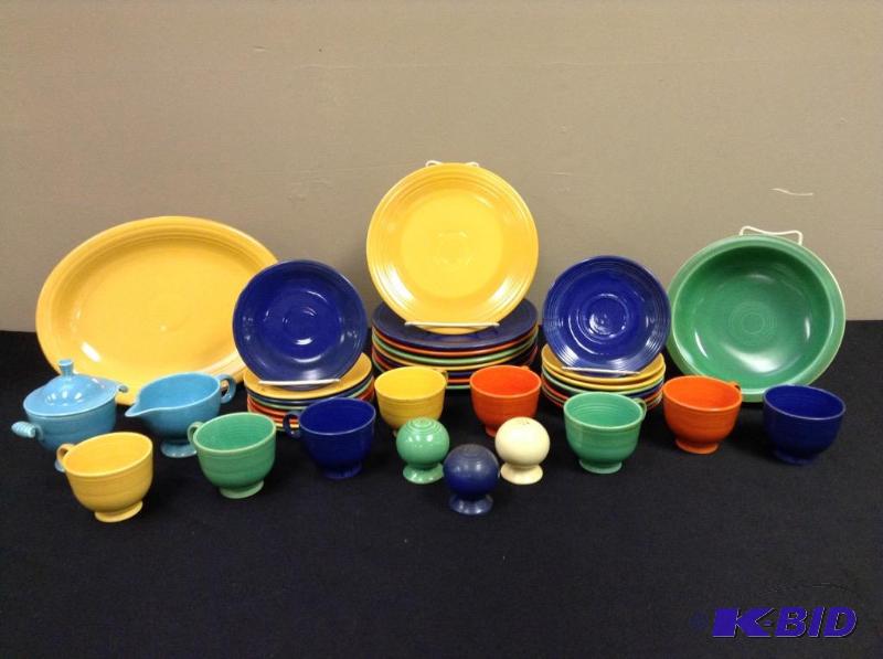 lot 90 image: Vintage 39 Piece Fiesta Dinnerware Set