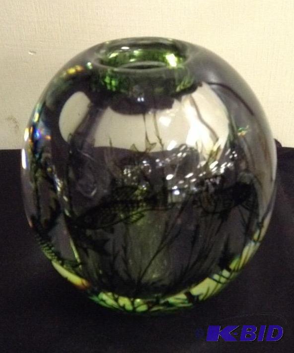 lot 91 image: Orrefors Fish Vase