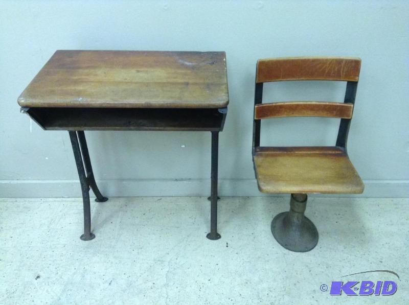 lot 99 image: Antique Childs Desk & Chair