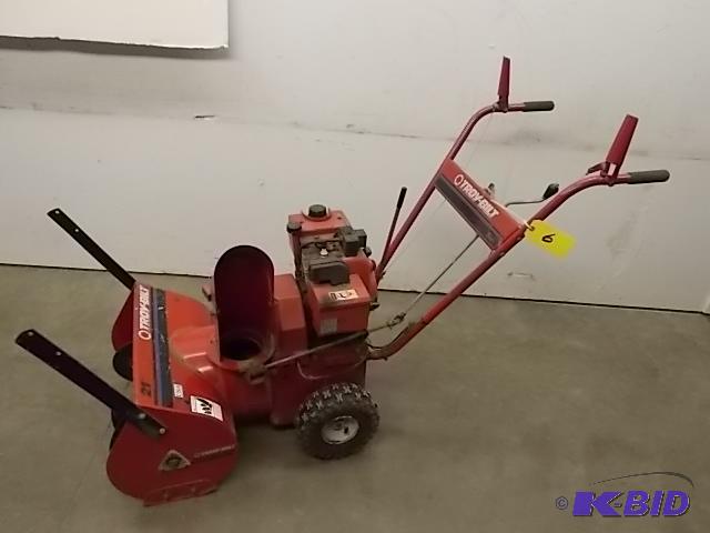 lot 6 image: Troy-Bilt 5 hp, 21", 2-Stage Snow Blower...