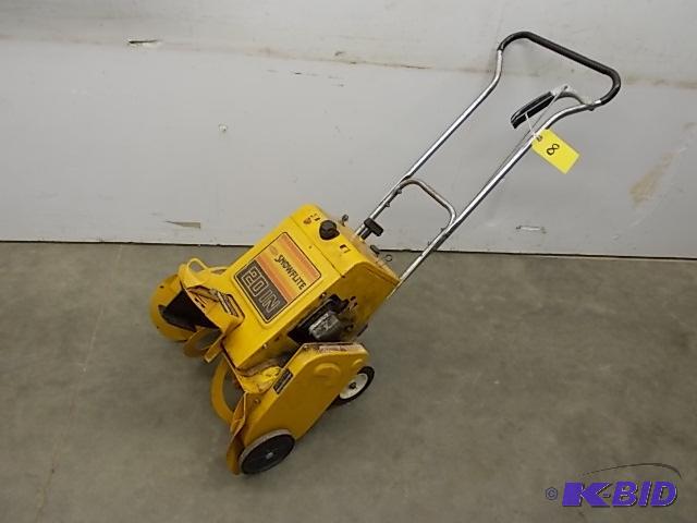 lot 8 image: MTD SnowFlite 20" Snow Blower, Works...