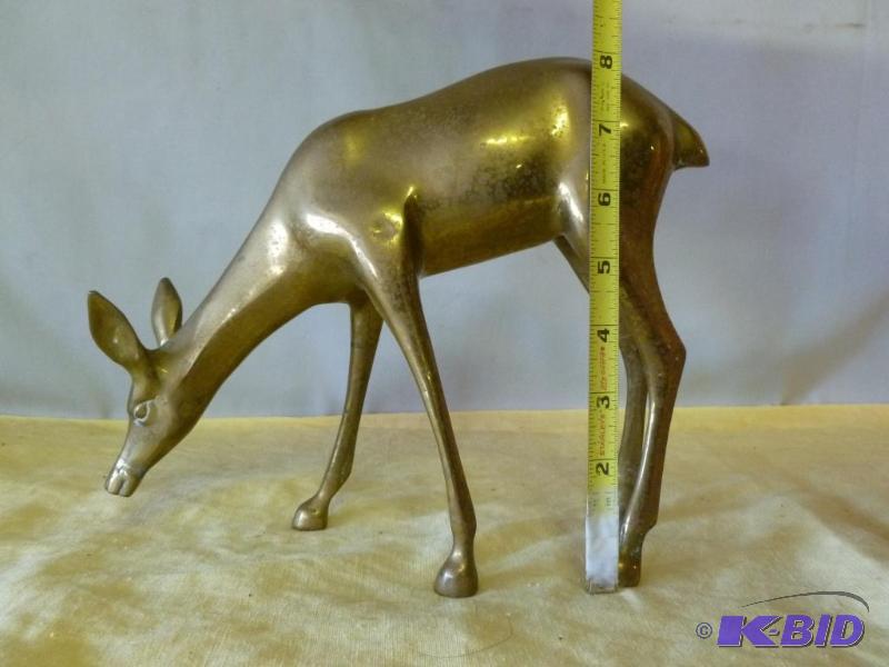 lot 15 image: Large vintage cast brass deer mantle decorati...