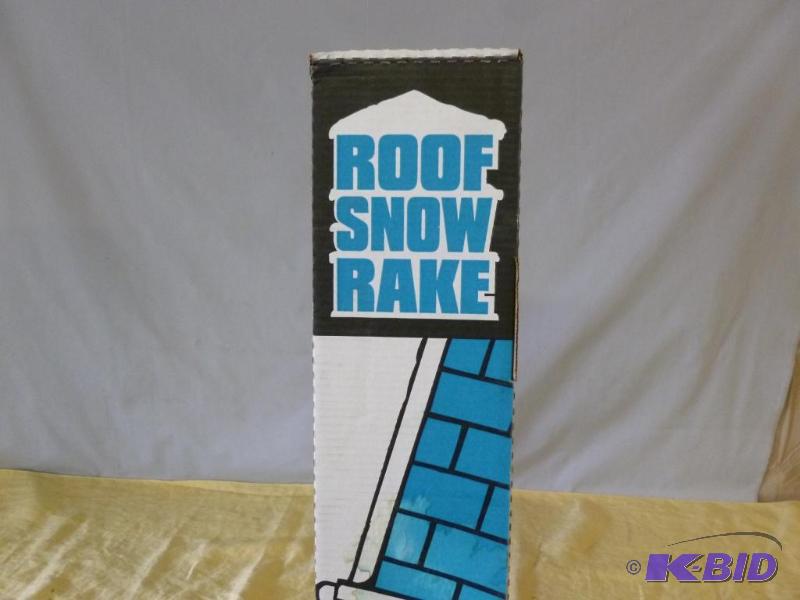 lot 35 image: Garelick&nbspheavy duty aluminum roof snow r...