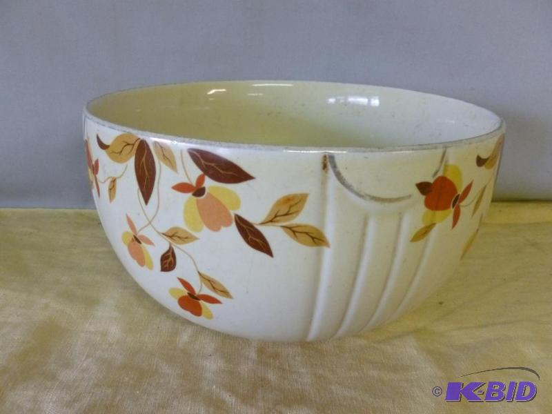 lot 42 image: Large Vintage Halls - Jewel T mixing&nbspbo...