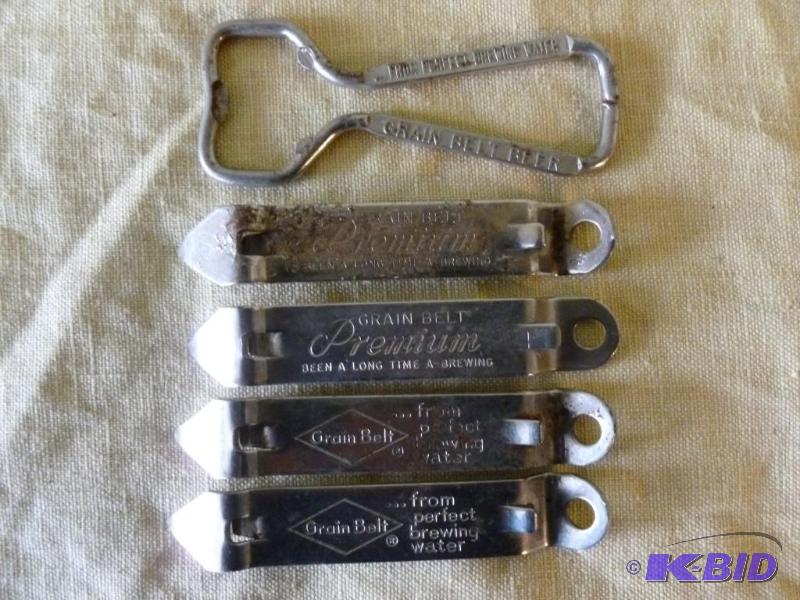 lot 60 image: Lot of five vintage Grain Belt&nbspmetal bee...