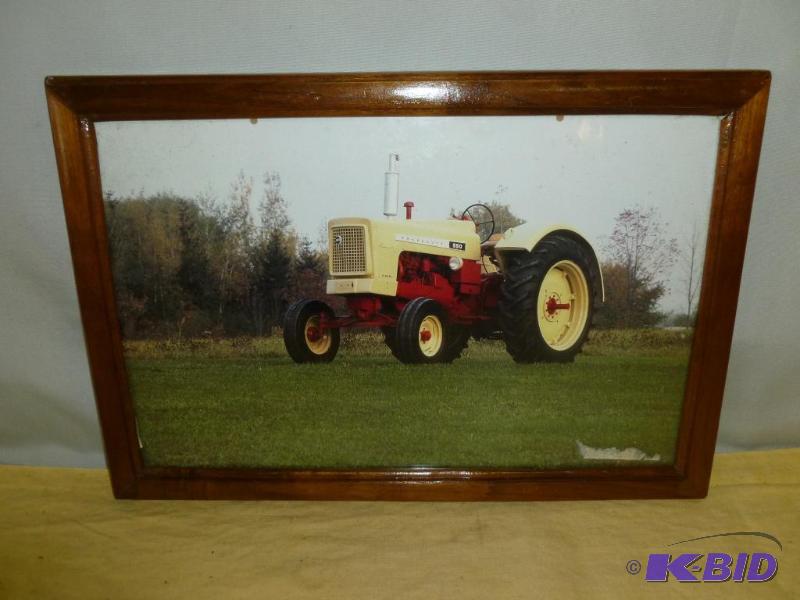 lot 81 image: Large Collectible Cockshutt&nbsp550 walnut f...