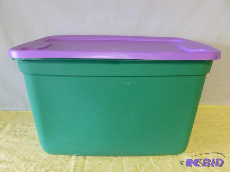 lot 85 image: Incredible Solutions 20 gallon plastic tote w...