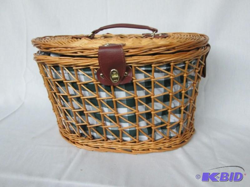 Household Essentials Willow Picnic Basket for 4