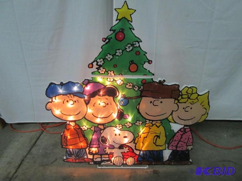 36 Peanuts Gang w Tree