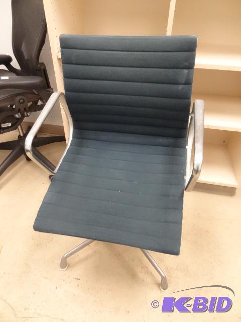 lot 111 image: Herman miller Eames aluminum frame office cha...