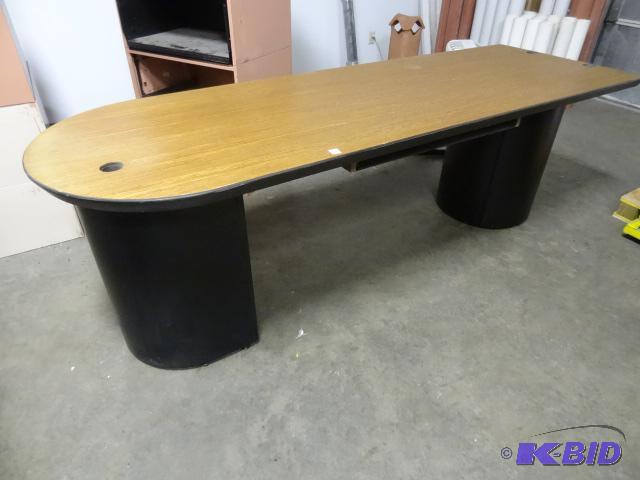 lot 128 image: Laminate Office Desk 3 Piece 96 X 32 X 30. Te...