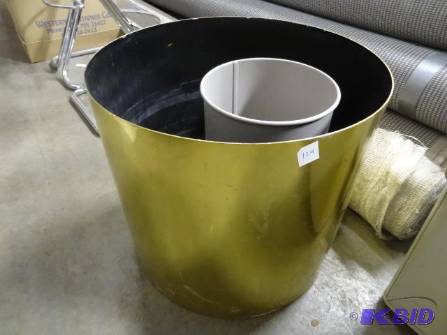 lot 129 image: Large Aluminum Plant Pot 20 X 18...