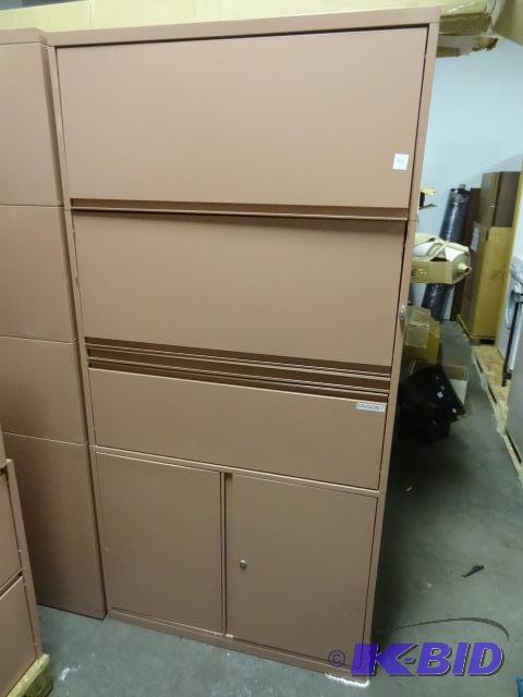 lot 139 image: Metal Office Cabinet 2 Doors on Bottom 2 Slid...