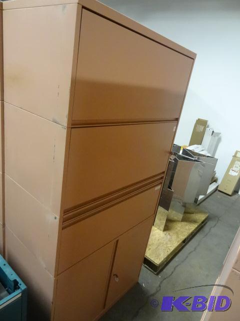 lot 187 image: Metal Office Cabinet 2 Doors on Bottom 2 Slid...