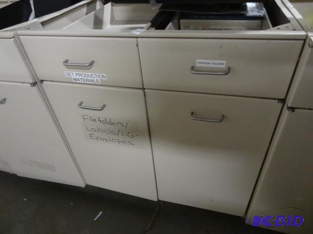 lot 224 image: Metal Cabinet 2 Doors and 2 Drawers. 33 X 25 ...