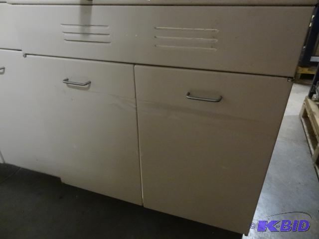 lot 225 image: 2 Door Metal Cabinet 33 X 25 X 35 No Top...