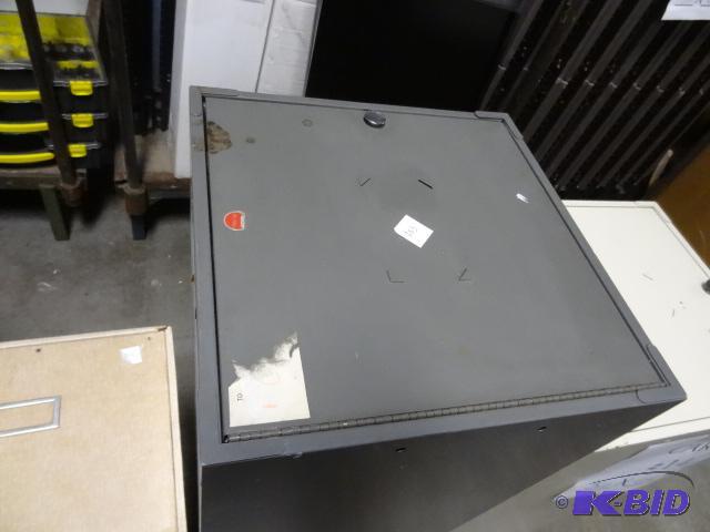 lot 263 image: Metal Plan FIle Document Holder 15 X 15 X 44...