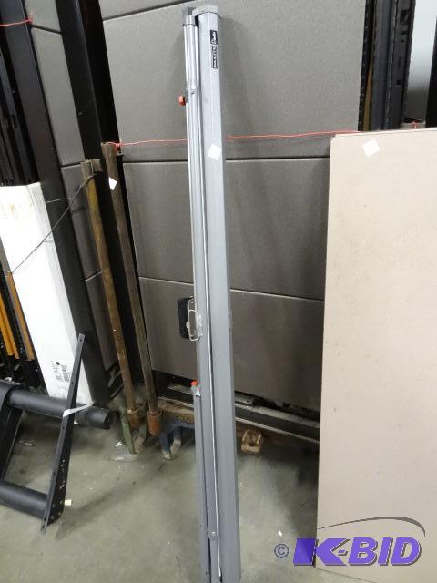 lot 280 image: Da-Lite Portable Projector Screen 63"...