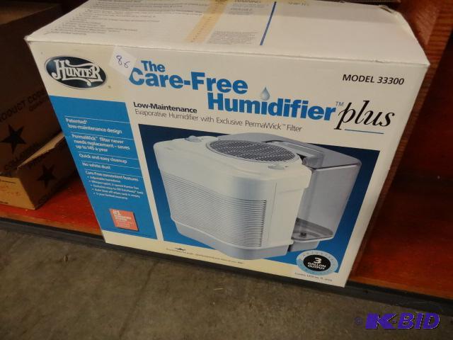 lot 86 image: Hunter the Care Free Humidifier Plus...