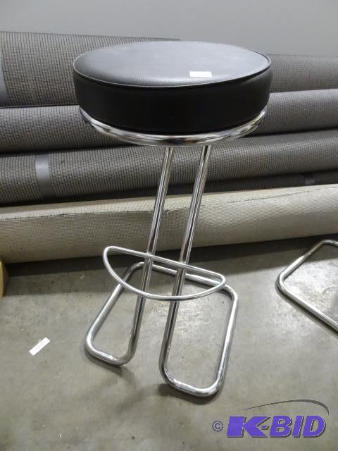 lot 96 image: Metal High End Stool 32" Seat Height...