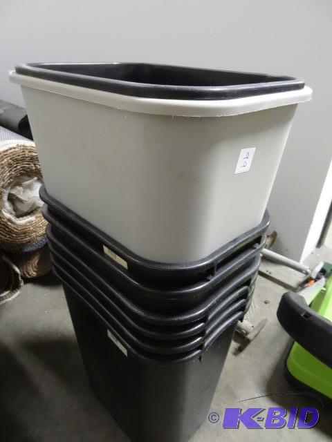 lot 99 image: Plastic Office Garbage Can...