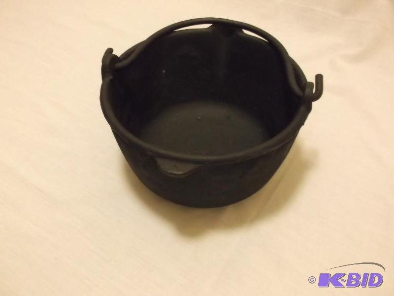 Heavy cast iron pot 8&quot D x 4 12&quot T...