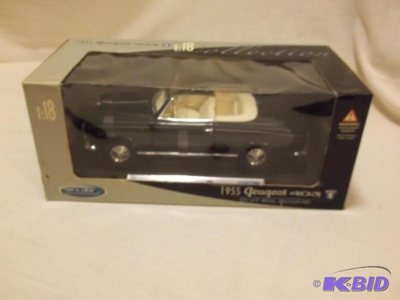 Welly die cast 118 scale 1955 Geugeot 403 li...