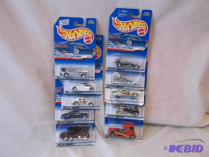 Lot with 10 collectable Hot wheels new in pac...