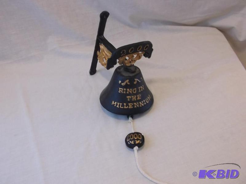 Collectable die cast 2000 Millennium bell 7&q...