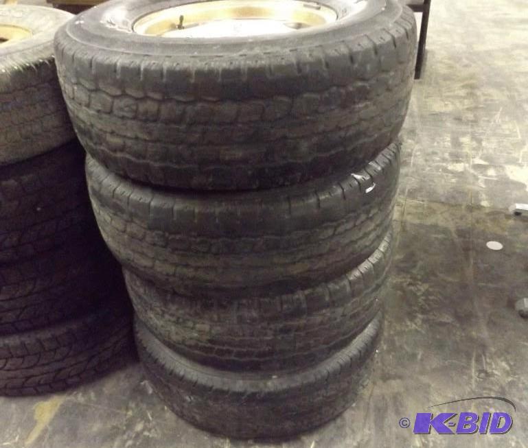 lot 229 image: Uniroyal Liberator tires