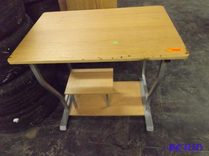 lot 234 image: Computer Table Desk