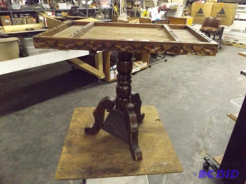 lot 243 image: Wood end table