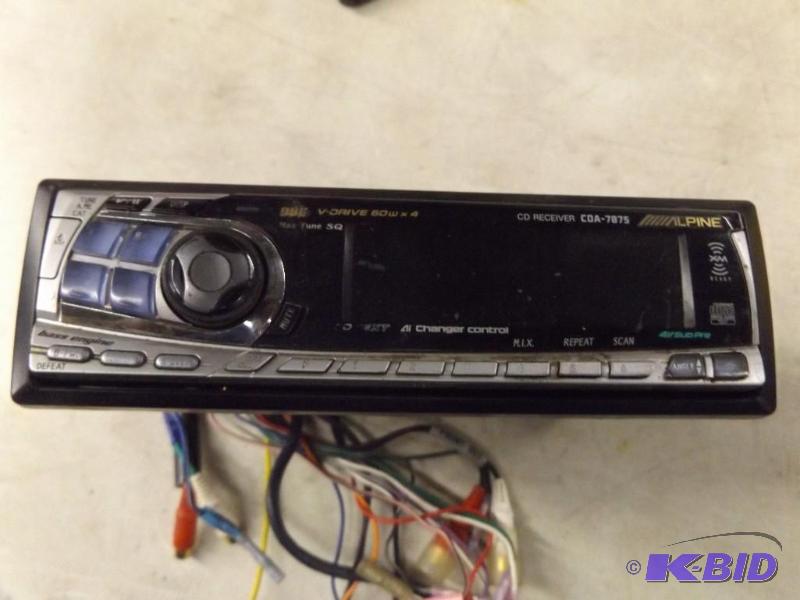 lot 259 image: Car CD Player -