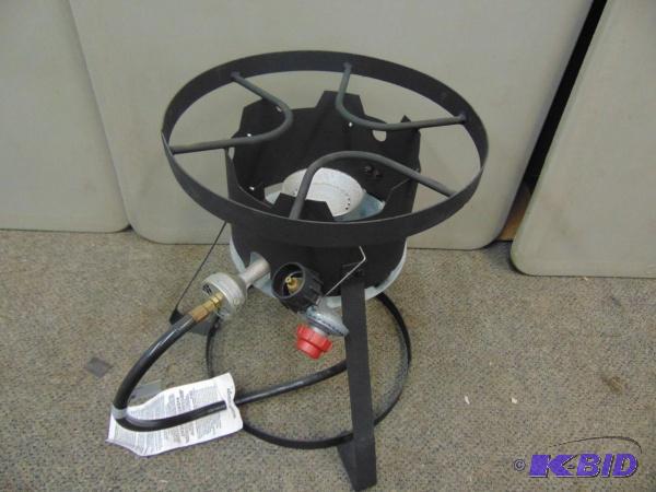 lot 20 image: Large Outdoor Propane Burner   Appears to be ...