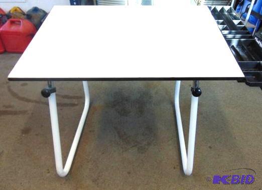 lot 51 image: Adjustable Drafting TableWork Desk   Multipl...