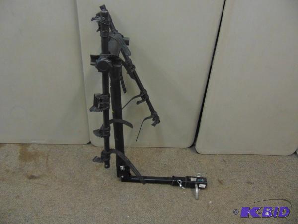 lot 8 image: Schwinn&nbspMulti-Bike Carrying Hitch...