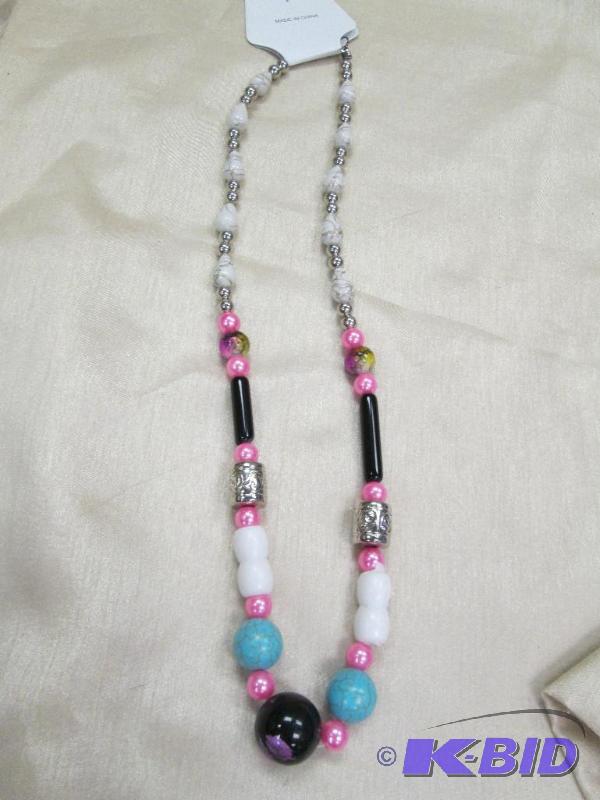 One necklace white, pink, silver, black,...