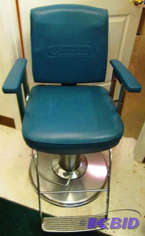 Barber or salon chair, full swivel and raises...