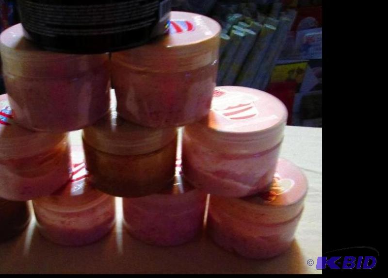 mixed lot of body scrub and color me sexy moi...