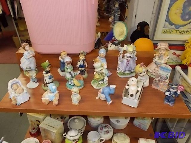 18-Figurines