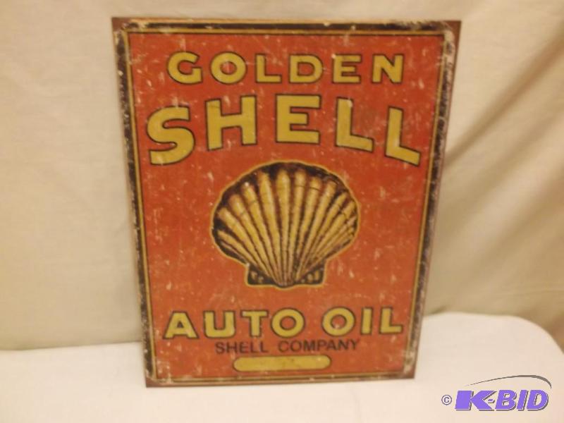 lot 25 image: Collectable Golden Shell Auto Oil sign measur...